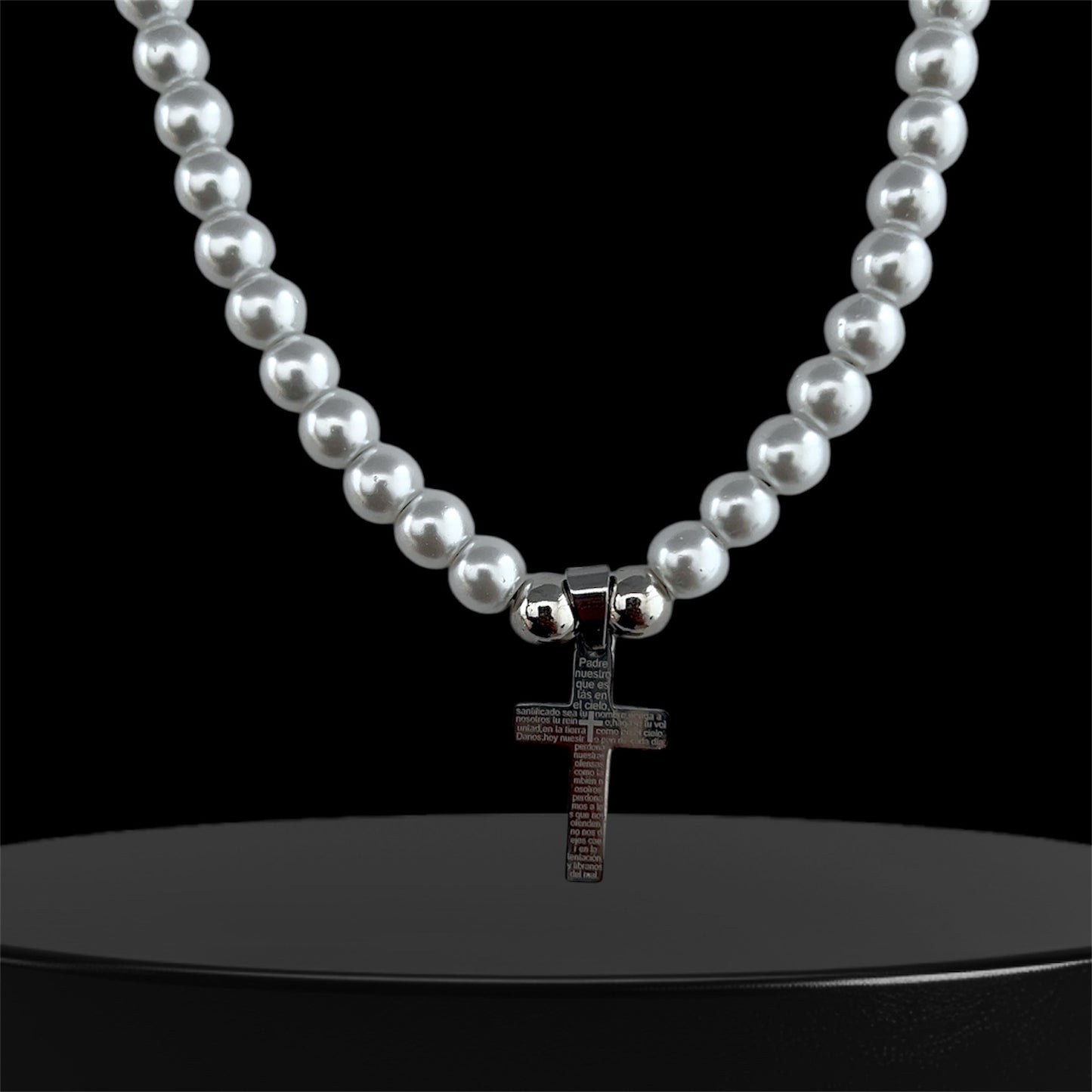 Perlas White Cruz Grabada